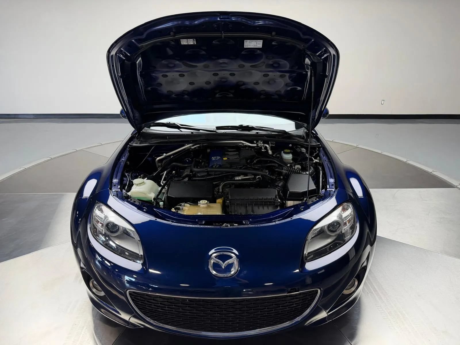 Used 2012 MAZDA MX-5 Miata Touring w/ Suspension Pkg RWD image 11