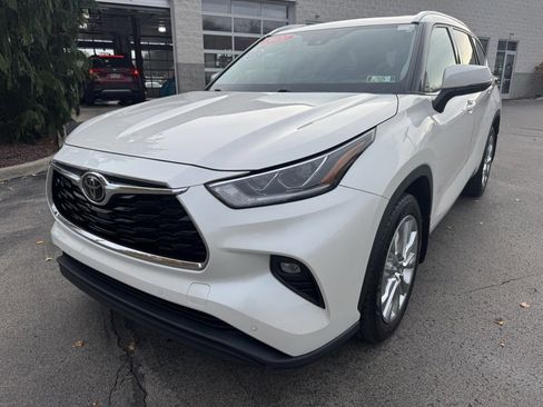 Used 2021 Toyota Highlander Limited image 7