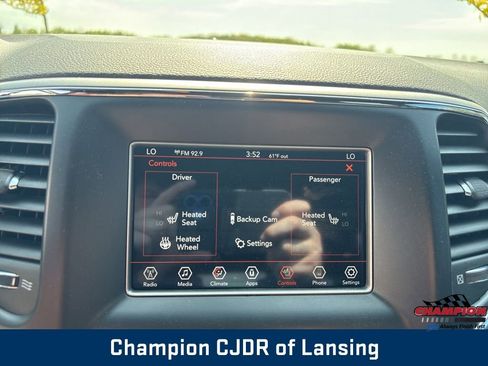 Used 2018 Jeep Grand Cherokee Laredo AWD/4WD image 16