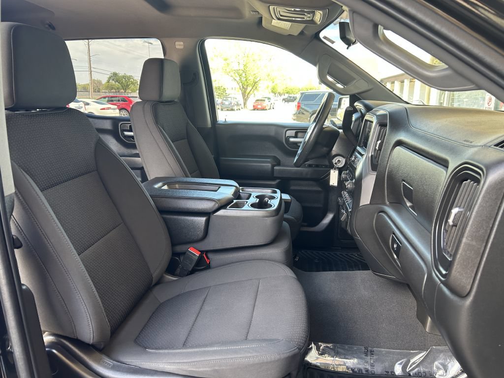 Used 2021 Chevrolet Silverado 1500 Custom Trail Boss AWD/4WD image 9