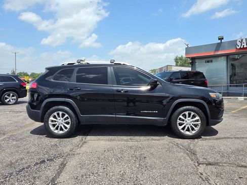 Used 2020 Jeep Cherokee Latitude w/ Safety Group AWD/4WD image 10