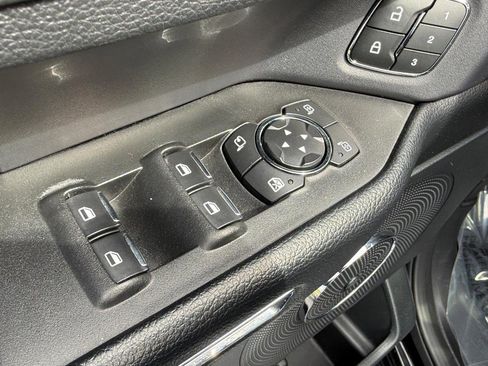 Used 2021 Ford Expedition Limited image 20