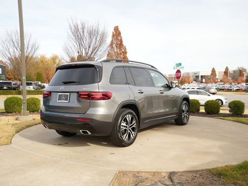 Used 2026 Mercedes-Benz GLB 250 4MATIC image 8