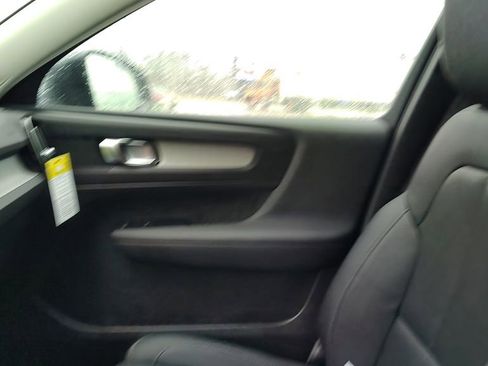 New 2026 Volvo XC40 B5 Plus w/ Protection Package Premier image 23