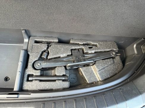 Used 2017 Hyundai Santa Fe Sport image 22