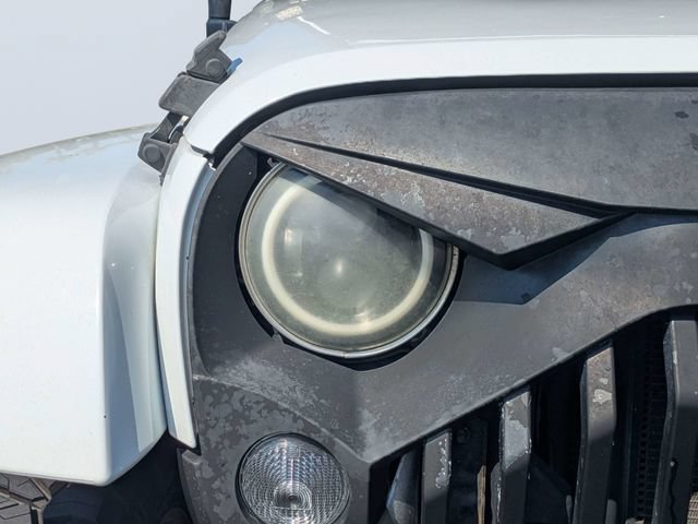 Used 2016 Jeep Wrangler Unlimited Sahara w/ Dual Top Group AWD/4WD image 34