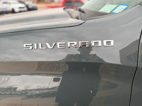 Used 2025 Chevrolet Silverado 1500 LT AWD/4WD image 12