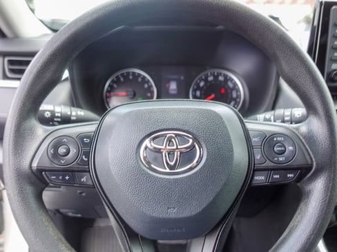 Certified 2021 Toyota RAV4 XLE AWD/4WD image 15