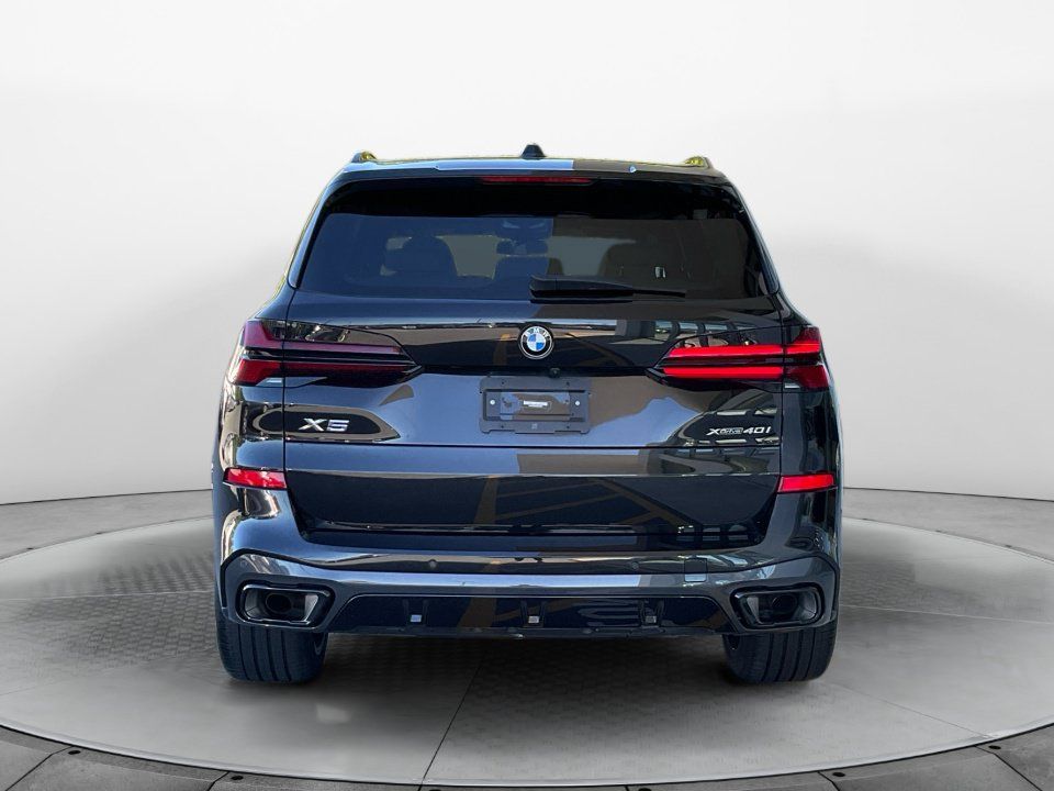 Used 2024 BMW X5 xDrive40i w/ M Sport Package AWD/4WD image 6