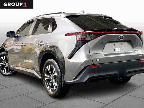 Used 2023 Toyota bZ4X XLE w/ Weather Package image 12