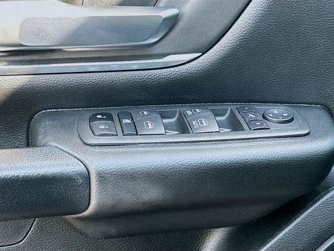 Used 2022 RAM 1500 Big Horn AWD/4WD image 22