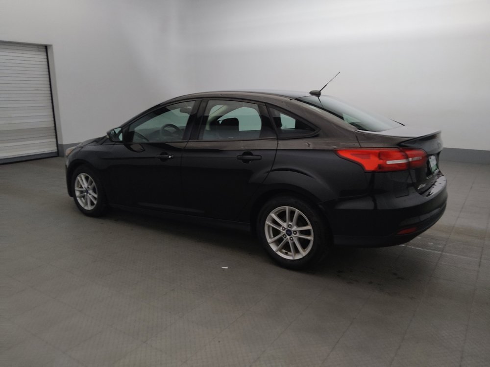 Used 2017 Ford Focus SE FWD image 3