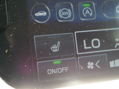 Used 2025 Subaru Outback Onyx Edition AWD/4WD image 28
