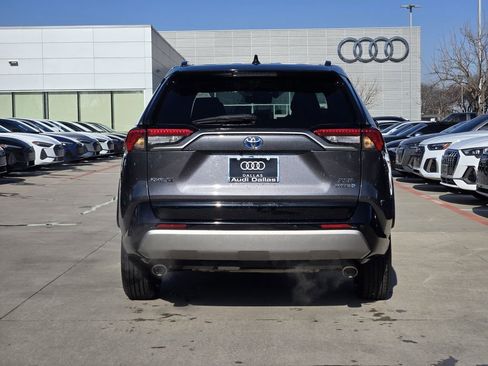 Used 2022 Toyota RAV4 XSE image 7