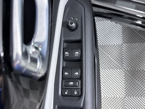 Used 2023 Jeep Compass Limited w/ Elite Group AWD/4WD image 25