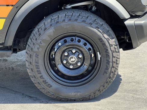 Used 2025 Ford Bronco Big Bend w/ Black Diamond Package AWD/4WD image 16