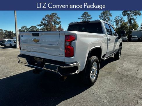 Used 2024 Chevrolet Silverado 3500 LTZ image 9