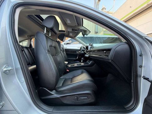 Used 2022 Honda Civic Touring image 11