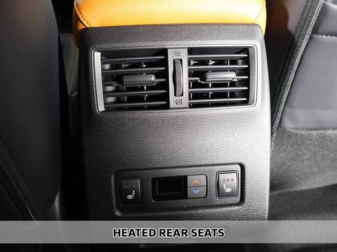 Used 2025 Mitsubishi Outlander SEL AWD/4WD image 10