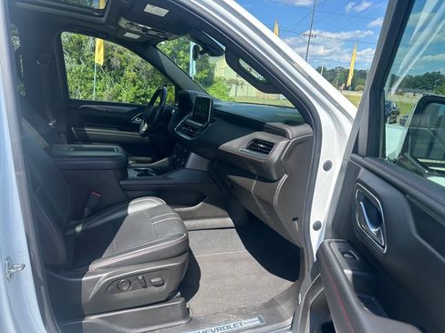 Used 2021 Chevrolet Tahoe RST w/ Luxury Package AWD/4WD image 24