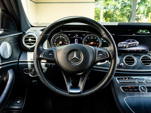 Used 2018 Mercedes-Benz E 300 4MATIC image 16