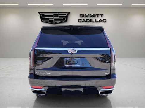 Used 2021 Cadillac Escalade Premium Luxury image 4