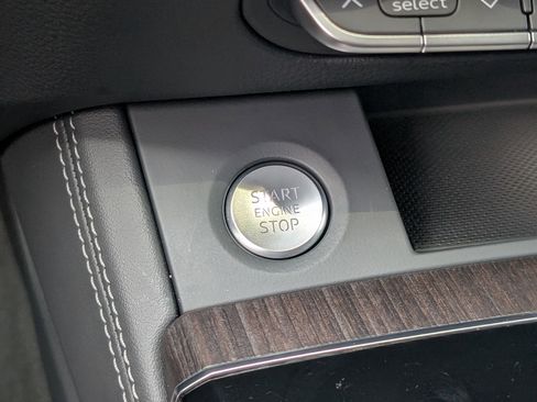 Used 2024 Audi Q5 e Premium Plus image 35