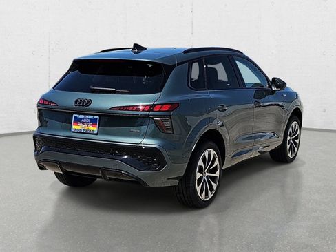 New 2026 Audi Q3 quattro 2.0T AWD/4WD image 5