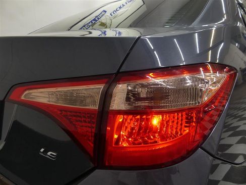 Used 2019 Toyota Corolla LE image 15