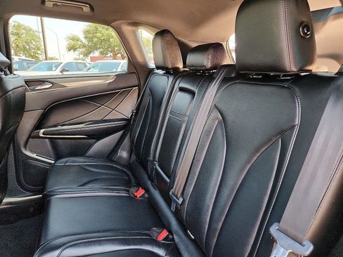 Used 2017 Lincoln MKC Premiere FWD image 12