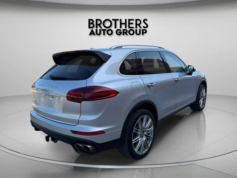 Used 2016 Porsche Cayenne S AWD/4WD image 11
