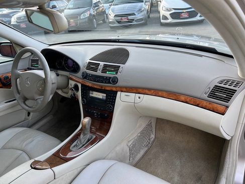 Used 2003 Mercedes-Benz E 320 Sedan image 20