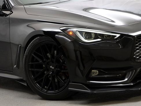 Used 2018 INFINITI Q60 3.0t Luxe image 3