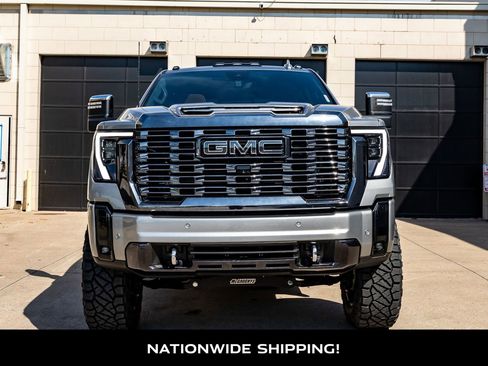 Used 2024 GMC Sierra 3500 Denali Ultimate AWD/4WD image 4