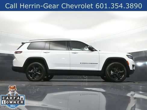 Used 2025 Jeep Grand Cherokee L Altitude AWD/4WD image 39