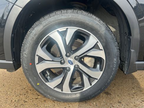 Used 2021 Subaru Outback Limited image 8