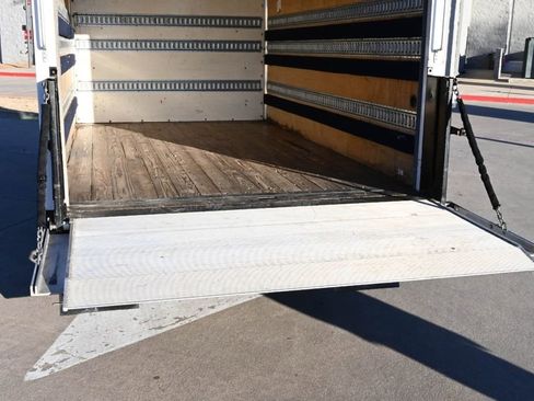 Used 2017 Chevrolet Express 3500 RWD image 20