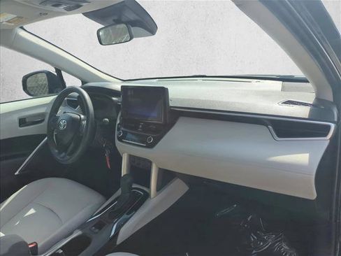 Used 2024 Toyota Corolla Cross L FWD image 25