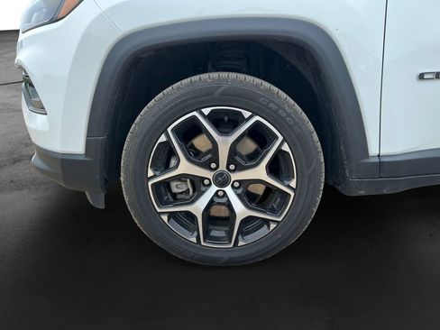 Used 2025 Jeep Compass Limited AWD/4WD image 13