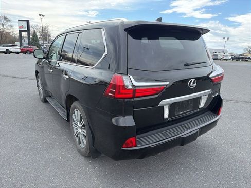 Used 2016 Lexus LX 570 4WD w/ Luxury Package image 3