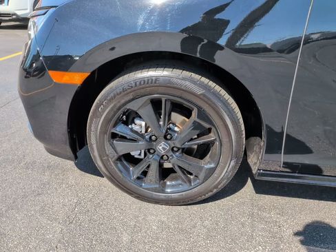 Used 2024 Honda Odyssey Sport image 11