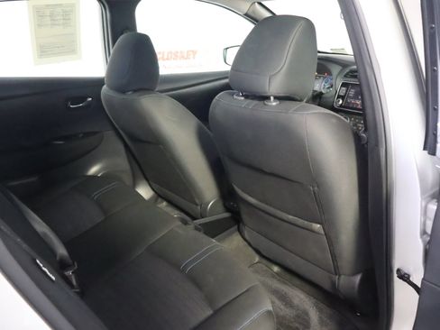 Used 2025 Nissan Leaf S FWD image 41