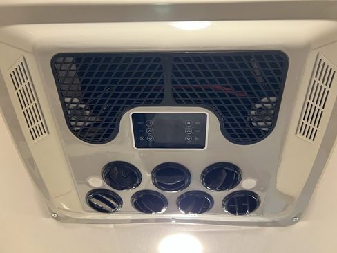 Used 2021 RAM ProMaster 3500 w/ Convenience Group image 21