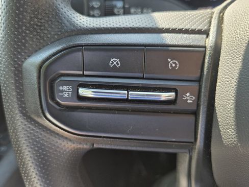 Used 2024 Chevrolet Colorado Trail Boss w/ Technology Package AWD/4WD image 24