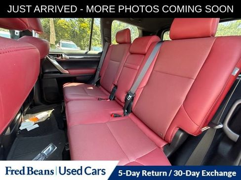 Used 2023 Lexus GX 460 Premium w/ Premium Package AWD/4WD image 8