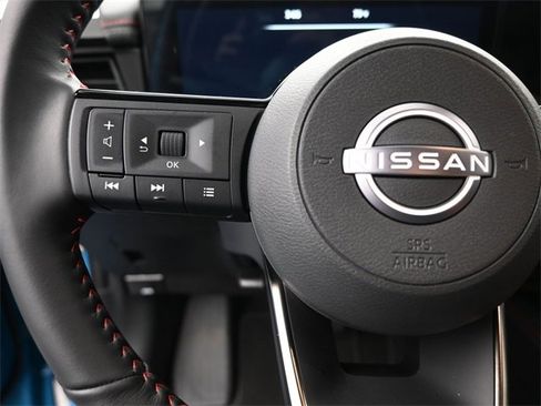 Certified 2025 Nissan Kicks SR image 28