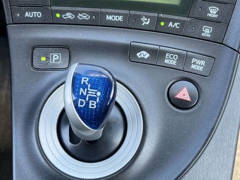 Used 2011 Toyota Prius Five image 18