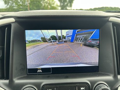 Used 2024 GMC Terrain SLT FWD image 30
