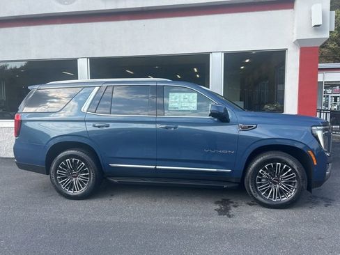 New 2025 GMC Yukon Elevation w/ Elevation Premium Package image 2