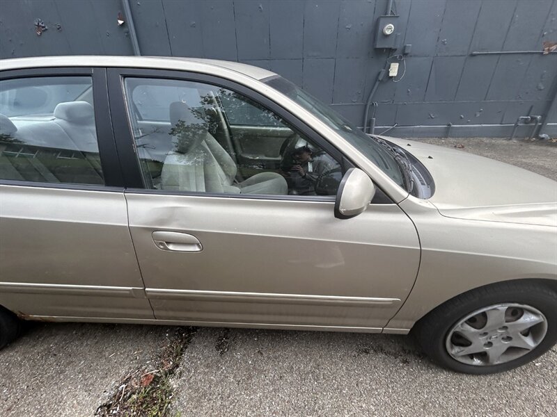 Used 2005 Hyundai Elantra GLS FWD image 19